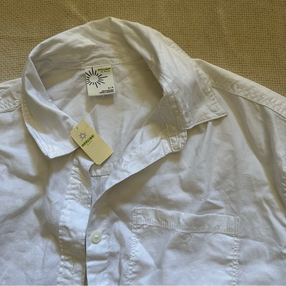 Brand New! Oversized Crinkle Button shirt - Picture 5 of 8